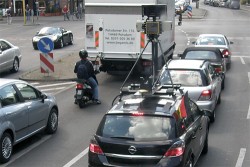   Verhedderte Fangarme | Datenkrake Google setzt die Street View-Fahrten bis auf weiteres aus.  