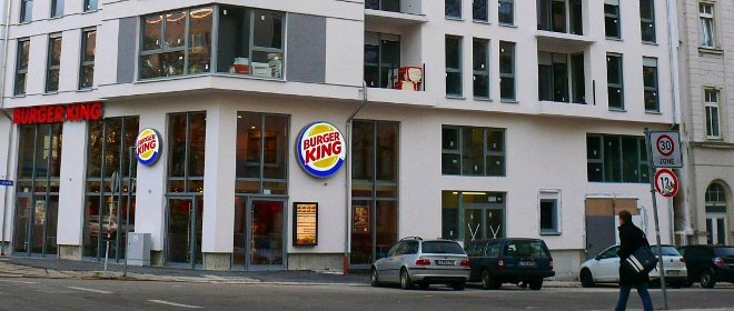   »Wir befriedigen die Bedürfnisse von Menschen mit Appetit auf einen Whopper« | Die Filialleiterin des neuen Burger Kings auf der Karli über ihre Pläne  