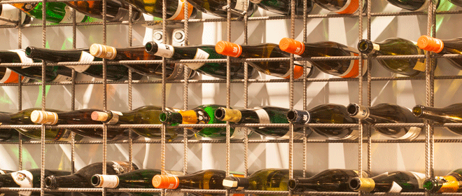   Wein für Erwachsene | Beim Wein-Experten bedeutet Trinken betreute Entspannung  