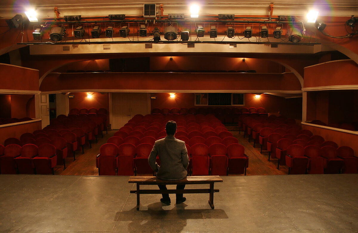   Gegen die Leere spielen | Theater sind von Schließung überrumpelt  