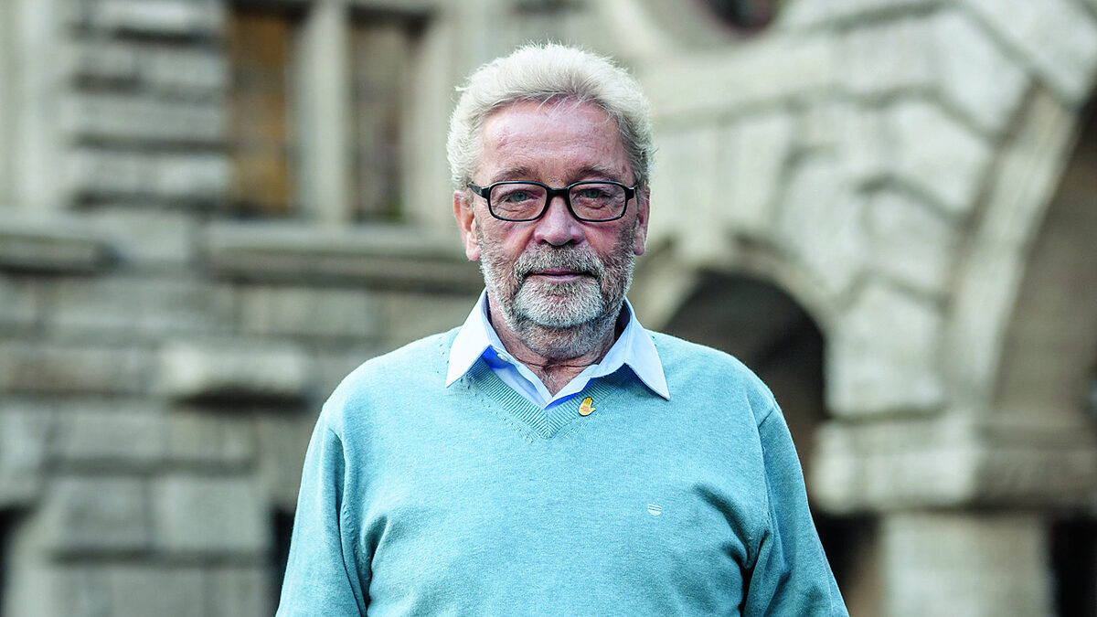   Wenn zwei sich strei­ten | Michael Löffler ist Friedensrichter. Der kreuzer hat bei ihm im Stadthaus angeklopft und wollte wissen, was das genau ist  