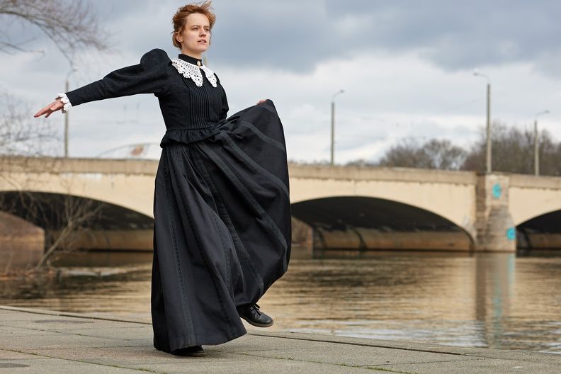 »Alle gemeinsam für den Frieden« | Zum Frauentag: Tanzstück und Sammelband über historische Frauen in Sachsen