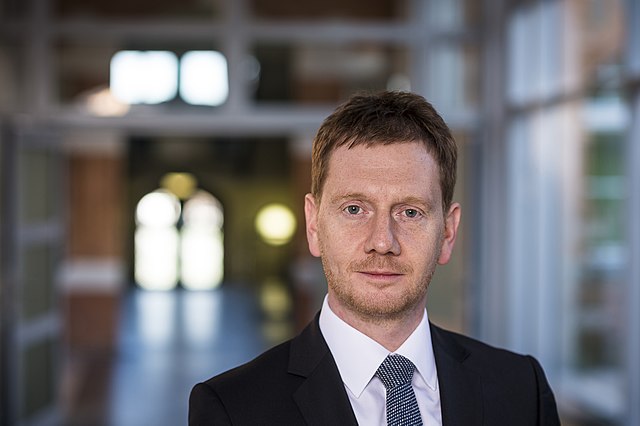   Wer zerstört hier wessen Vertrauen, Herr Kretschmer? | Kommentar: Sachsens Ministerpräsident Kretschmer äußert sich zu Gil Ofarims Anklage  