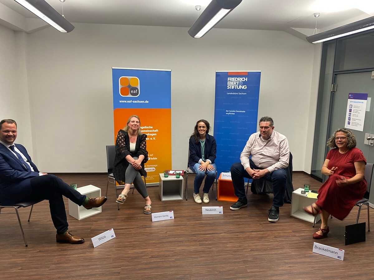   Familien im Stresstest | Podiumsdiskussion bespricht Situation von Familien in der Pandemie  