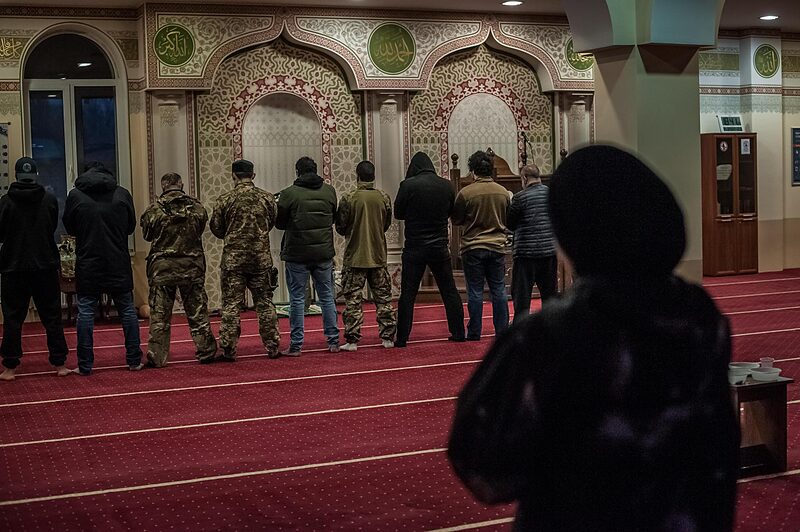 »Wir versuchen, ein gutes Beispiel für islamische Gesellschaft zu sein« | Muslimisches Leben im Krieg