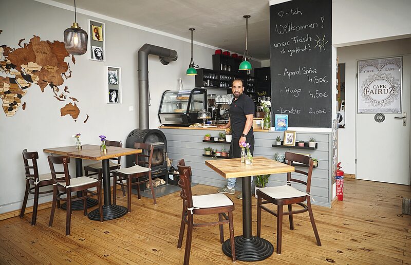 Entspannter Ort | Café Fairuz ist ein sonniger Platz mit guten arabischen Speisen