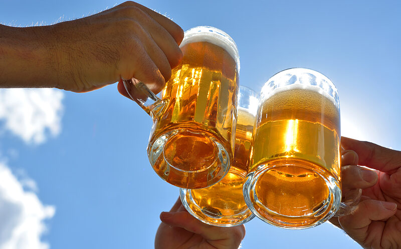 Feierabend in der Fickt-Euch-Allee | Kolumne von Juliane Streich: Irgendwas mit Bier