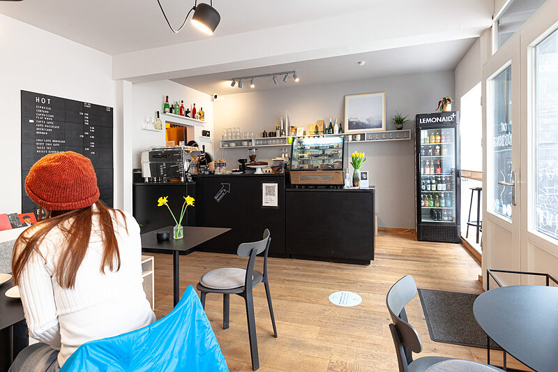 Nougat, Quark, Zitrone | Das Café Glücksbringer im Bachviertel serviert Kuchen von hoher Qualität