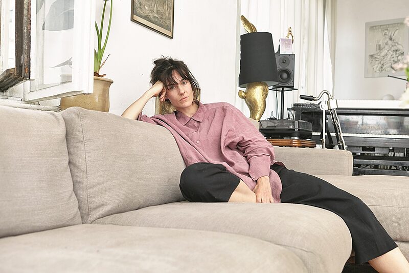 »Ich habe einen intuitiven Zugang« | Leipziger Theatermusikerin Friederike Bernhardt im Interview