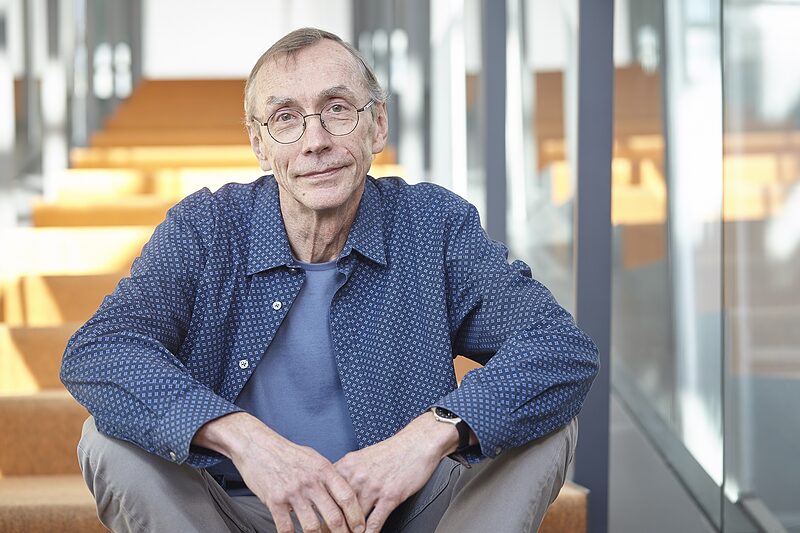 »In einer Schublade« | Svante Pääbo über Forschermotivation, Preisverwahrung und noch zu knackende Nüsse