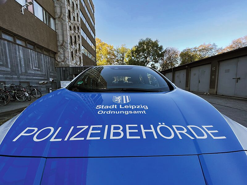 Straßenkampf vom Schreibtisch | Das Leipzige Ordnungsamt verfolgt eine neue Linie: Spontanversammlungen werden nur noch selten genehmigt.