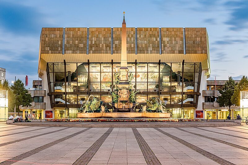 Das Gegenteil von Krieg | Unser Autor geht gegen die Angst ins Gewandhaus