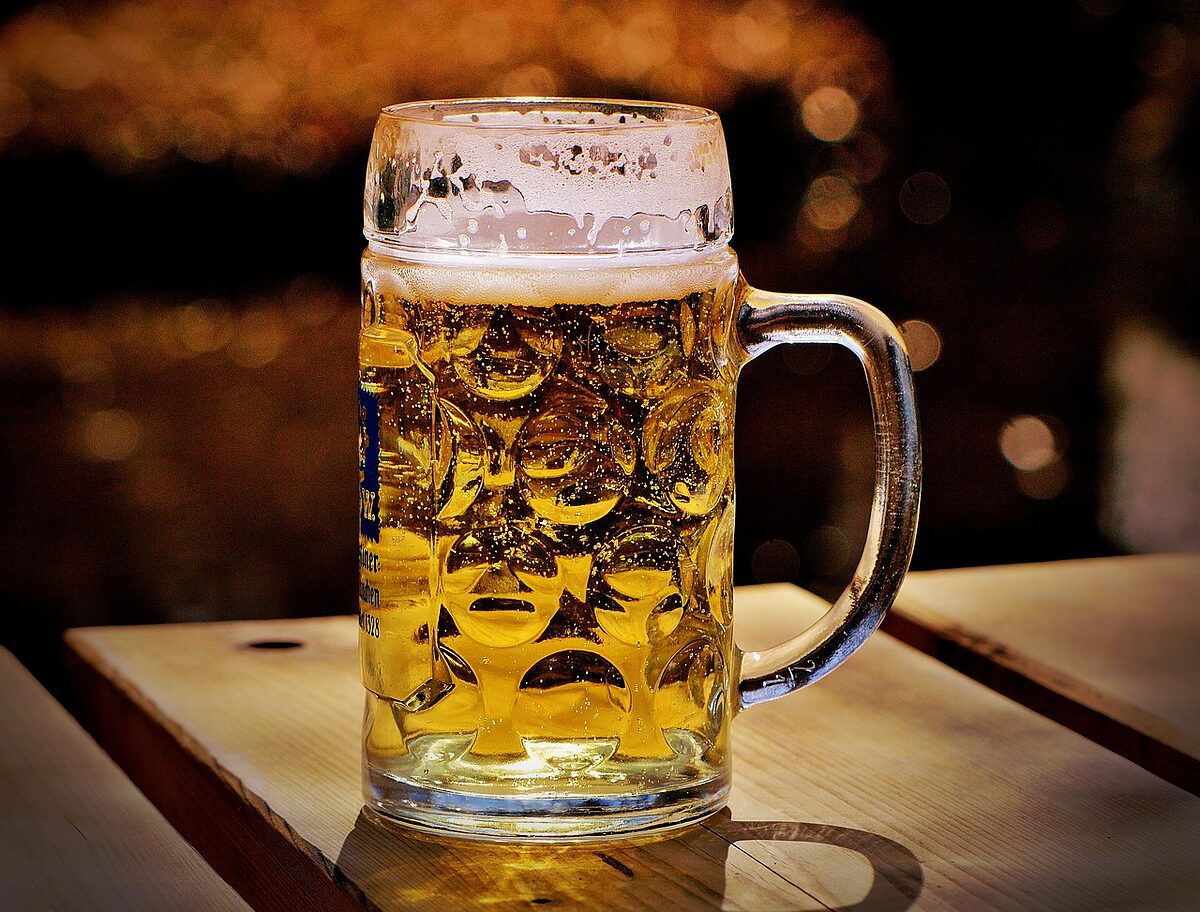   Wird Bier bald ein Luxusgut? | Die Bierproduktion wird teurer. Ein Rundgang durch Leipzigs Brauhandwerk.  