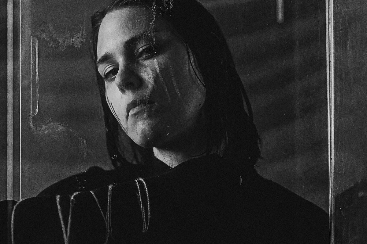   »Die Lieder müssen da durch« | Die Leipziger Singer/Songwriterin Karo Lynn ist mit ihrem dritten Album auf Deutschland-Tour – und am 26. März im Naumanns  
