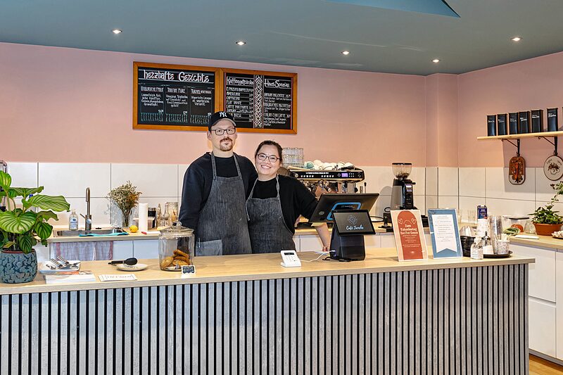 Reistopf und Lasagne | Das Café Tamche im Waldstraßenviertel serviert uigurische Küche