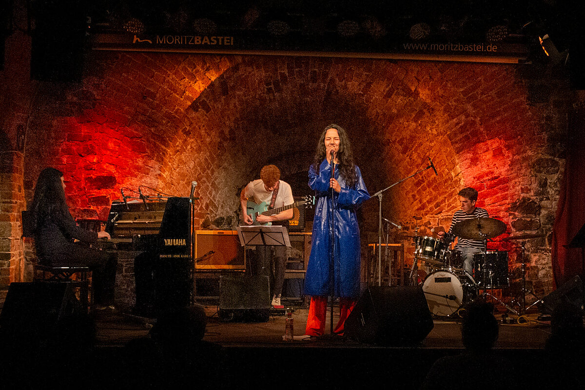   Jazz in jung | Beim Futurum-Festival stehen lokale und überregionale Nachwuchs-Jazz-Bands auf der Kellerbühne der Moritzbastei. So war der Auftakt.  
