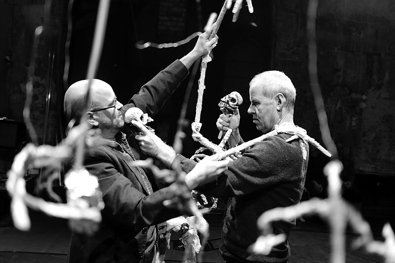 Flügel wachsen | 20 Jahre Westflügel: Rückblicke aus dem Zettelkasten des Theaterredakteurs