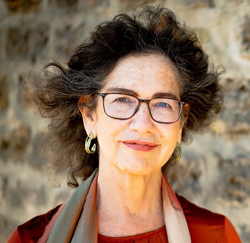 Universalismus kontra Wokeness | Autorin Susan Neiman über ihr neues Buch »Links ist nicht woke«