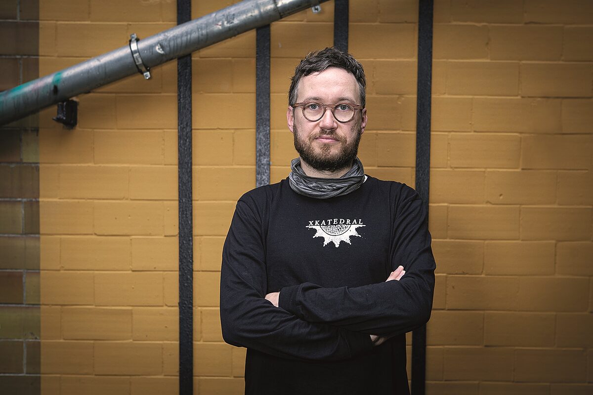   »Man geht aus einer Kirche anders heraus, als man hineingegangen ist« | Musiker und Organisator Stefkovic van Interesse im Gespräch über das diesjährige Bells Echo  