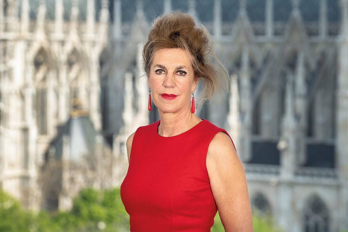   »Das Lächerlichste ist der Heldentenor« | Literaturwissenschaftlerin Barbara Vinken über Gendertrouble in der Oper  