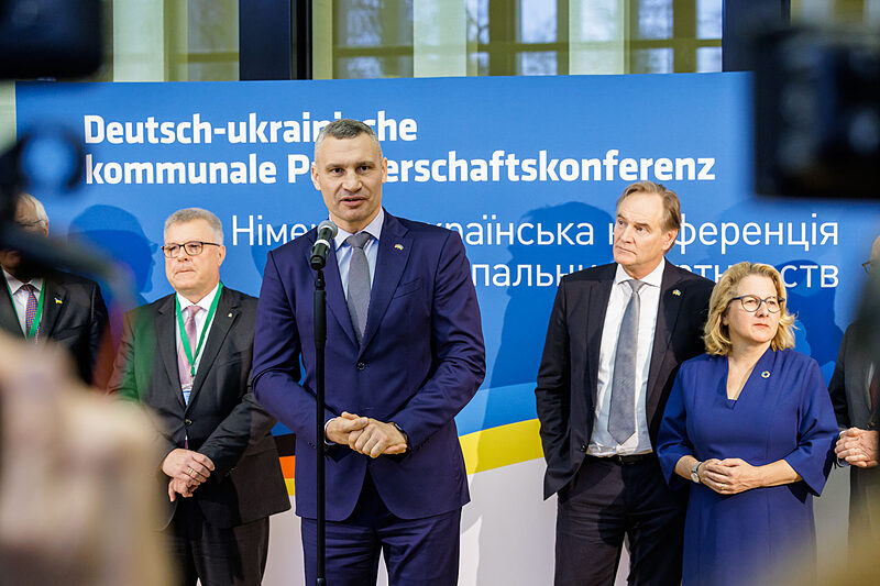 Botschaft: Hoffnung | Die deutsch-ukrainische kommunale Partnerschaftskonferenz in Leipzig richtet den Blick bereits auf die Zeit nach dem Krieg
