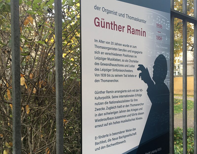 Städtische Amnesie | Wie eine Gedenktafel für den ehemaligen Thomaskantor Günther Ramin städtische Lücken des Erinnerns aufzeigt – ein Kommentar