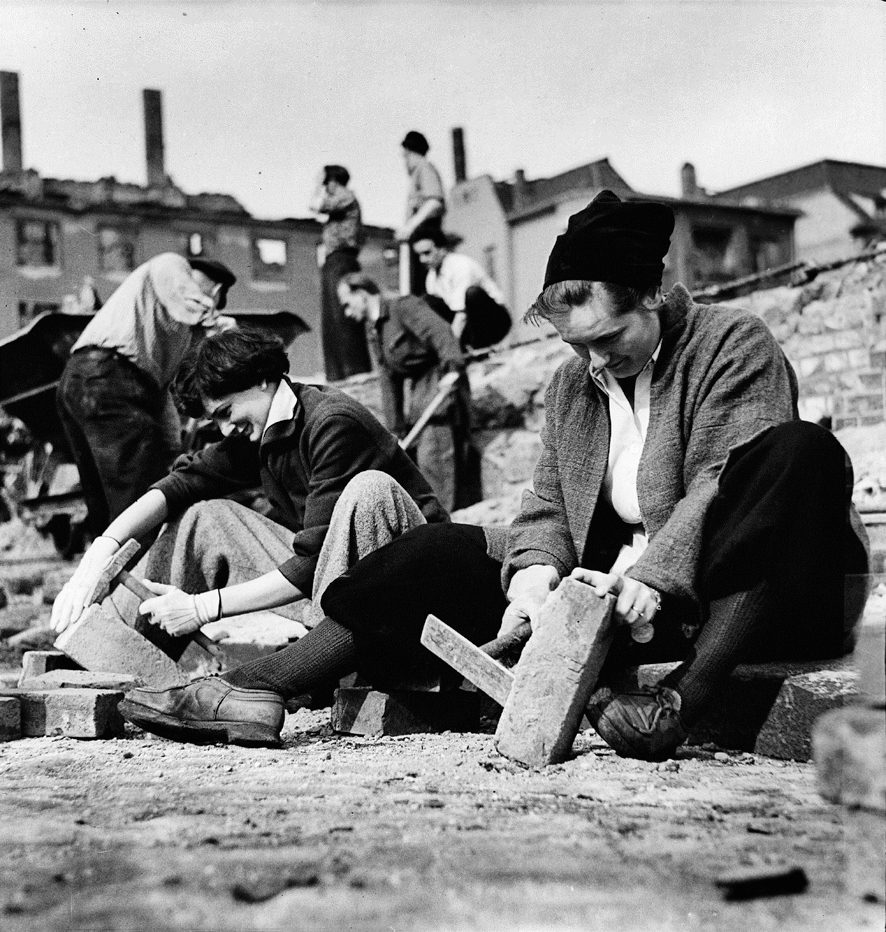 Ein Leben mit der Kamera | Das Museum der bildenden Künste zeigt Fotografien von Evelyn Richter und ihren Freundinnen