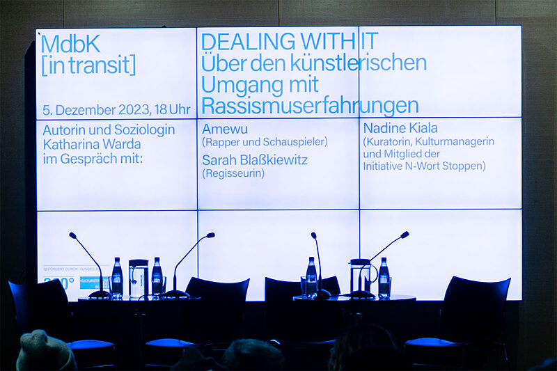 Kontext und Selbstermächtigung | Podiumsgespräch im MdbK über den künstlerischen Umgang mit Rassismuserfahrung