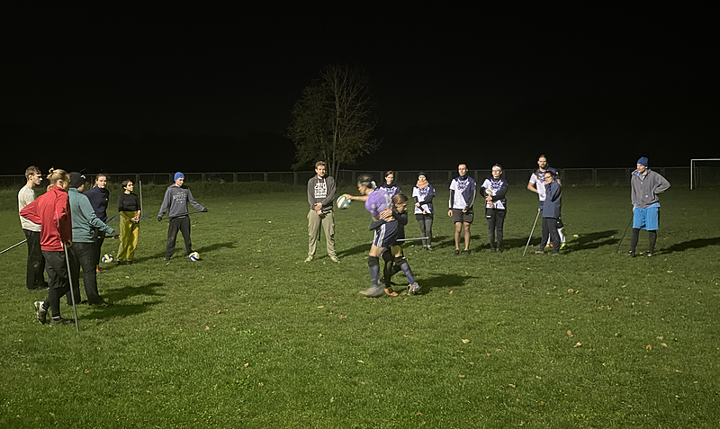 »Die Menschen kommen wegen Harry Potter und bleiben wegen des Sports.« | Probetraining bei Looping Lux in Kleinzschocher