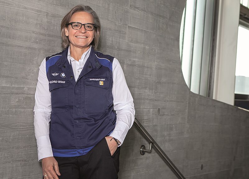 »Ich habe einen Facharbeiter gemacht und dann Karriere« | Petra Peterhänsel leitet das BMW-Werk in Leipzig – eigentlich wollte sie aber Kindergärtnerin werden 
