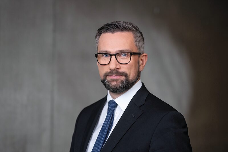 Kämpfen für und gegen Windmühlen | Das SPD-geführte Wirtschaftsministerium von Martin Dulig feiert Investitionen, die trotzdem zu wenig sein könnten