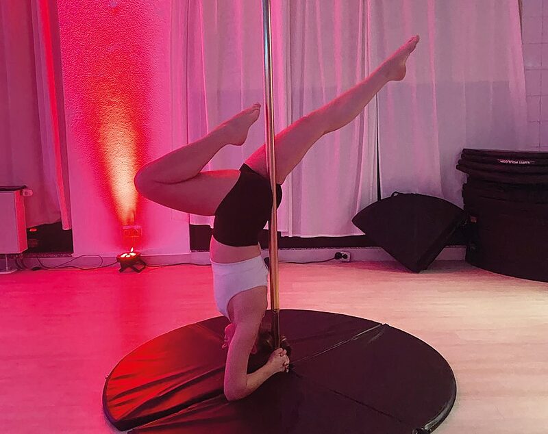 Bei der Stange bleiben | Probetraining beim Poledance in Leutzsch 