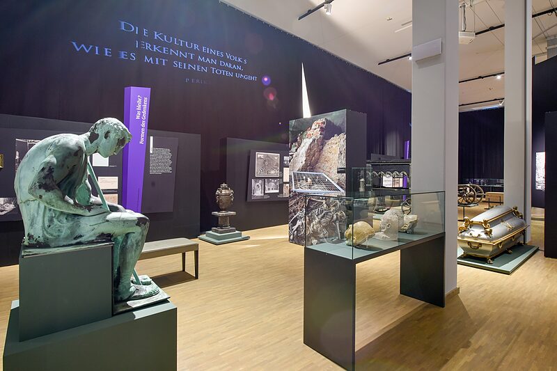 Für die Ewigkeit und danach | Zwei Ausstellungen in Leipzig widmen sich Friedhöfen und Bestattungskultur