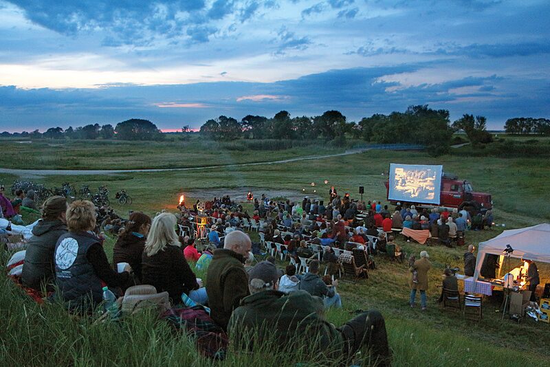 Mit dem Projektor gegen die Perfektion | Seit einem Vierteljahrhundert ist das Wanderkino unterwegs