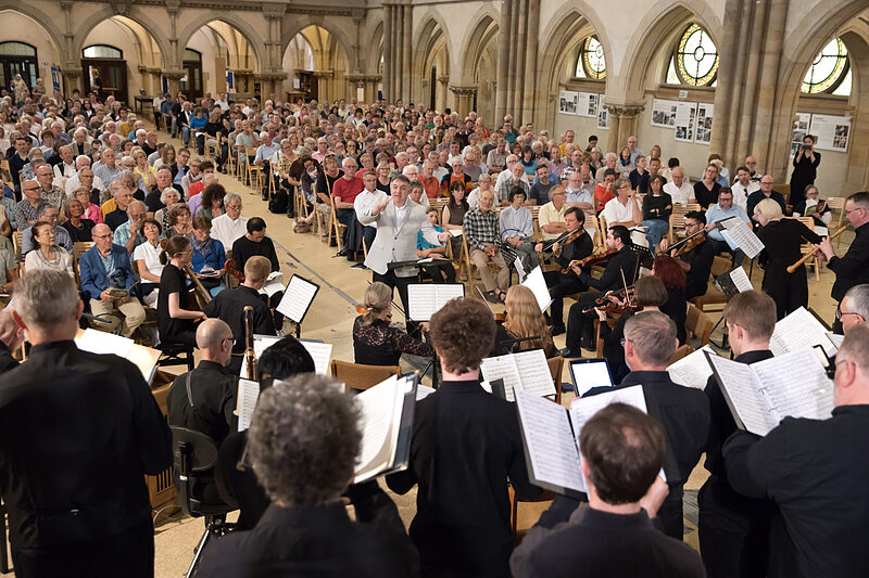 Böse Menschen haben keine Lieder | Eröffnung des Bachfestes 2024 »CHORal Total« mit 30 Bach-Chören aus aller Welt