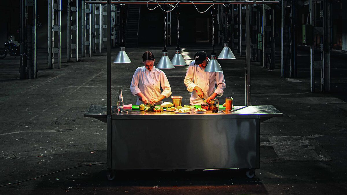   Leipzig Tag und Nacht | Reportagen, Anekdoten und 209 Restaurants im Test: Der neue Gastroführer ist da  