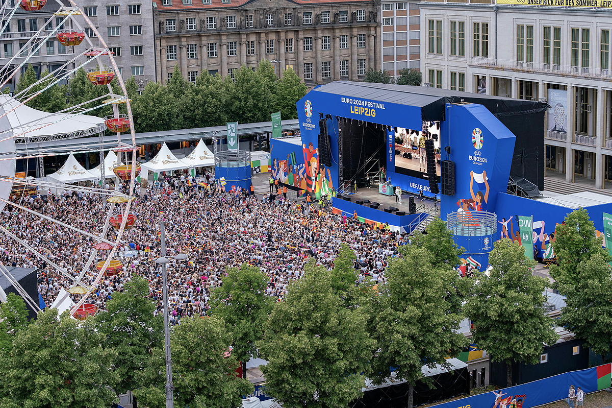   Ein Rückblick aufs Fußballfieber | Was sich in einer Stadt bei einer Männer-Fußballeuropameisterschaft alles ändern kann – ein Kommentar  
