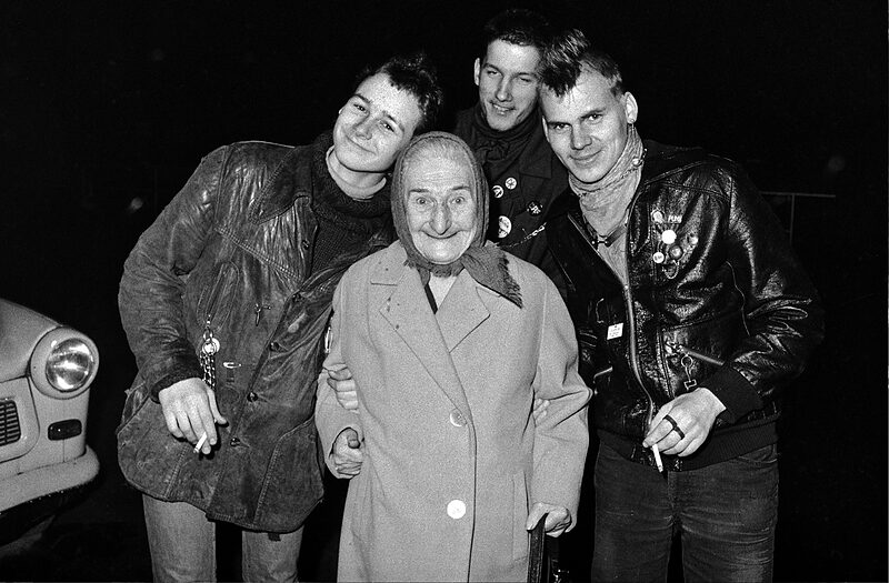 »Ich trage ein Herz mit mir herum« | Christiane Eislers Punk-Fotografien aus den Achtzigern
