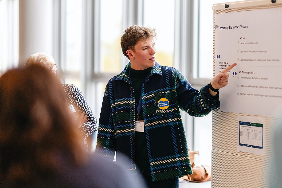   »Vorurteile sind erst mal etwas ganz Normales« | Der erste Diversity-Manager bei der Stadt, Konstantin Heinze, über seine Arbeit   