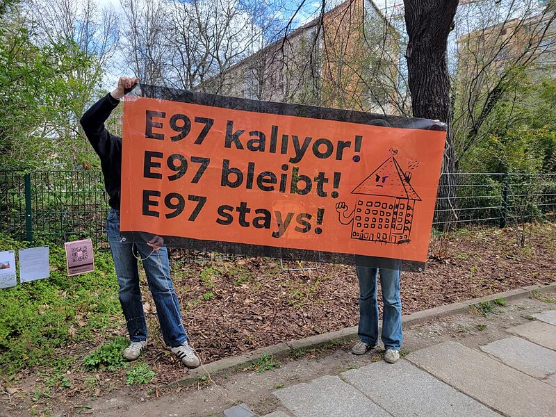 »Es geht um die Existenz« | Drei Räumungsklagen gegen die E97 abgewiesen