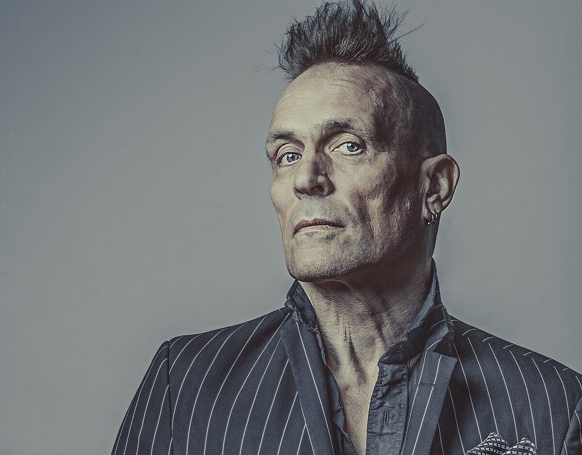   »Es sieht einfach ziemlich cool aus« | John Robb hat ein äußerst detailreiches Werk über die Geschichte der Gothic-Kultur geschrieben – pünktlich zum WGT nun auch in deutscher Übersetzung  