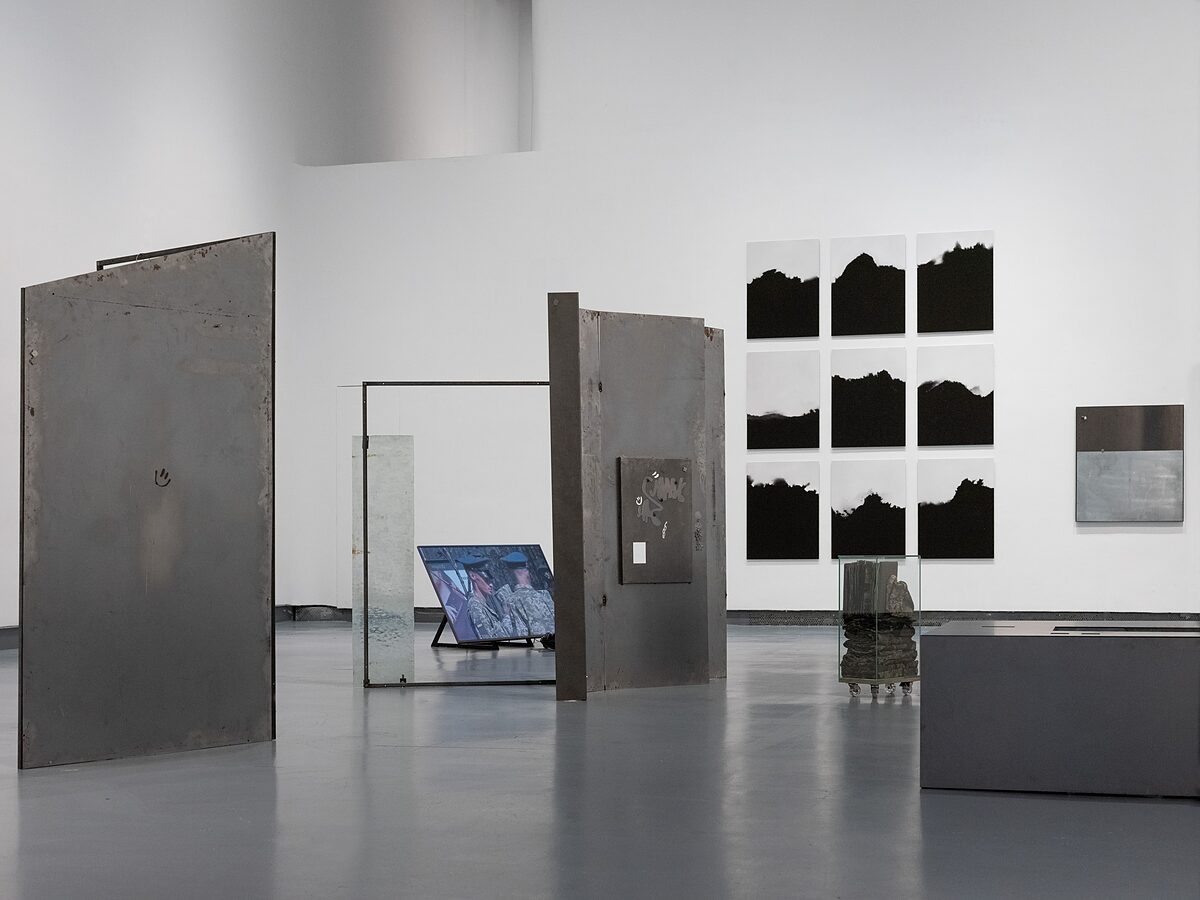   Von Steinen, Kriegen und Tauben | Die HGB lädt am Wochenende zur Diplomausstellung  
