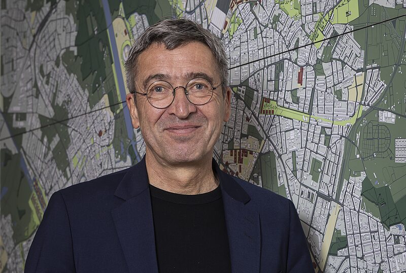 »Wir kehren die Scherben des Spekulantentums zusammen« | Leipzigs Baubürgermeister Thomas Dienberg über soziales Wohnen