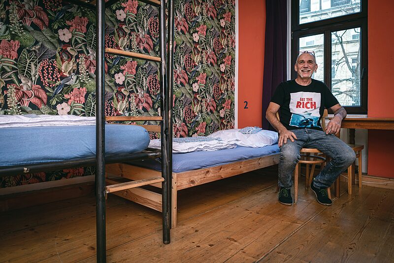 Verschnaufpause vom Überlebensmodus | Das Connewitzer Homeplanet-Hostel öffnet auch in diesem Winter seine Türen für obdachlose  Menschen – und hofft auf Spenden zur Finanzierung
