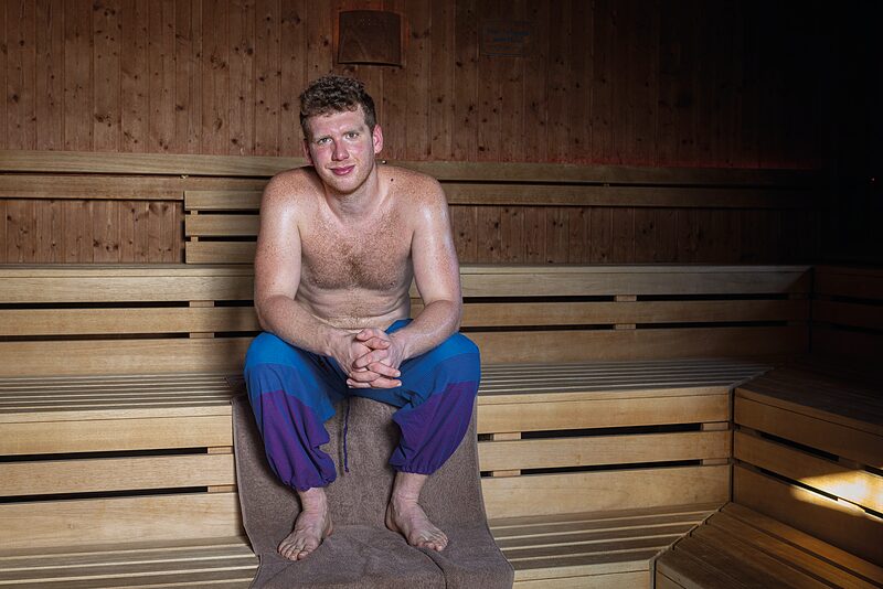 »Sauna ist auch Sport« | Aufgussmeister-Meister Kacper Zawadzki über die WM sowie Spiderman und Filzhüte in der Sauna