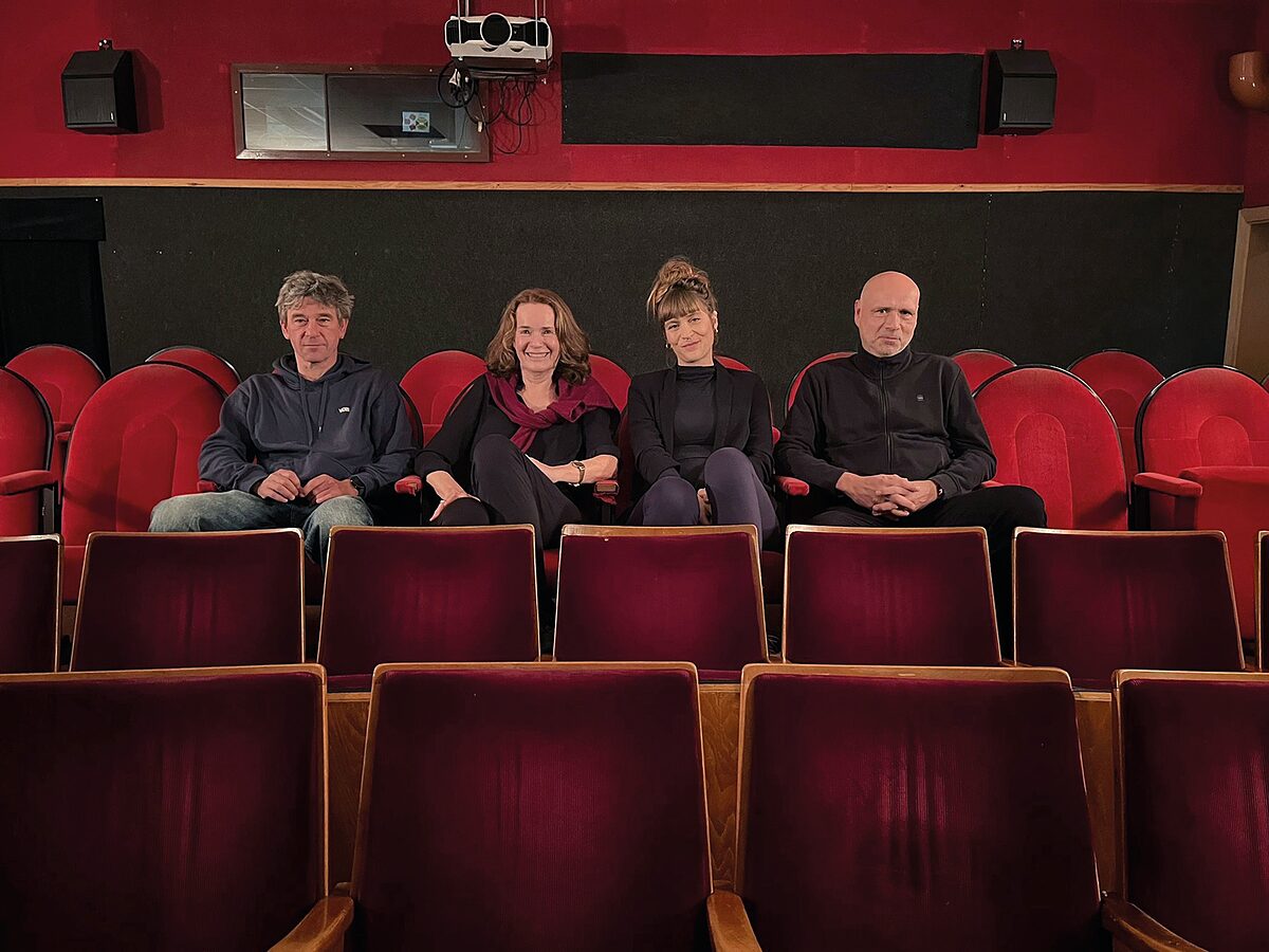   Das Leben der Anderen | Eine Initiative Filmschaffender kämpft für mehr ostdeutsche Perspektiven in der Branche  