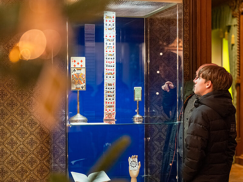 Der Ente in die Karte schauen | Im Schloss Altenburg lassen sich Zaubertricks lernen – allerdings nur noch bis zum 8. März
