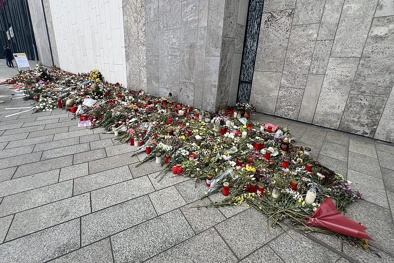 Der ganz normale Frauenhass | Nach der Amokfahrt in Leipzig wird viel über Poller diskutiert – aber nicht über den misogynen Hintergrund der Tat