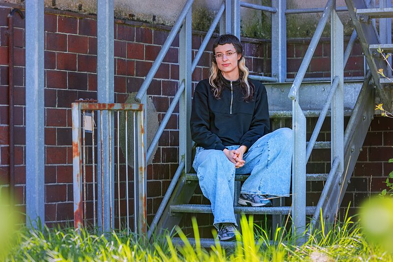 »Du kannst nicht sagen, ich schließe bestimmte Leute aus« | Lisa Wiedemuth vom Projekt Gen Ost Jugendfonds über das Engagement von und für junge Menschen in Ostdeutschland außerhalb der großen Städte