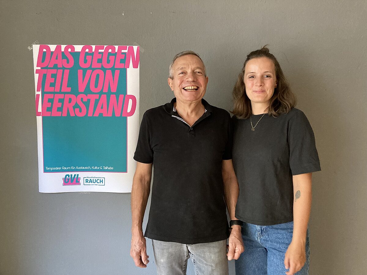   »Wir wollen dem Kiez etwas zurückgeben« | Haushaltwaren Rauch zieht nach 43 Jahren um – und stellt die alte Ladenfläche als Raum für Kunst und Kultur zur Verfügung  